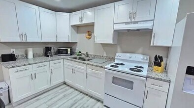 5801 36th Ave S in Tampa, FL - Building Photo - Building Photo