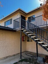 42737 42nd St W in Quartz Hill, CA - Building Photo - Building Photo