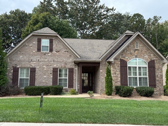 11247 Matthews Cove Ln in Knoxville, TN - Building Photo
