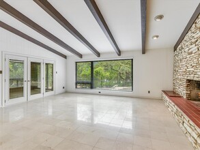 402 Almarion Dr in Austin, TX - Building Photo - Building Photo