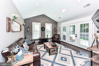 6412 Gristmill Square Trce in Centreville, VA - Building Photo - Building Photo