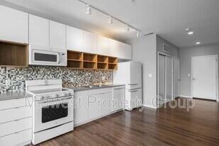 4100 Lindell Blvd in St. Louis, MO - Building Photo