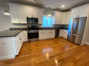 17 Maywood St, Unit 3 in Boston, MA - Building Photo - Building Photo