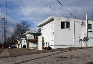 Plaza View Apartments in Kent, OH - Building Photo - Building Photo