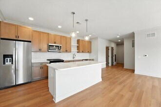 440 N Ave E in Westfield, NJ - Foto de edificio - Building Photo