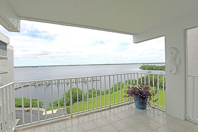 property at 2885 Palm Beach Blvd