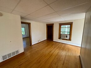 7 Elizabeth St in Hudson Falls, NY - Foto de edificio - Building Photo