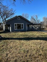 1213 State St in Augusta, KS - Building Photo