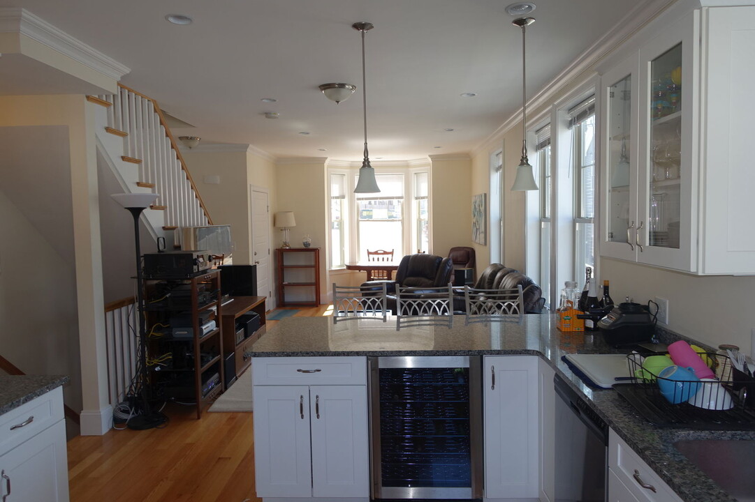 1 Larose Pl in Boston, MA - Building Photo