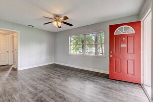979 Mikael Ave in Jacksonville, FL - Building Photo