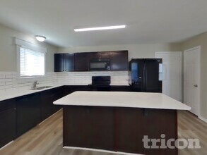 10902 Rosin Jaw Trail in San Antonio, TX - Building Photo - Building Photo