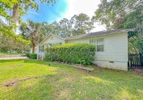 1217 Hawthorne St, Unit L304 in Tallahassee, FL - Building Photo - Building Photo