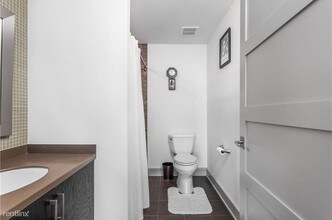 429 N Pennsylvania St-Unit -Unit 802 in Indianapolis, IN - Building Photo - Building Photo