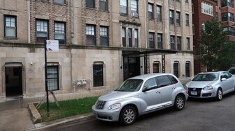 1209 W Sherwin Ave in Chicago, IL - Building Photo