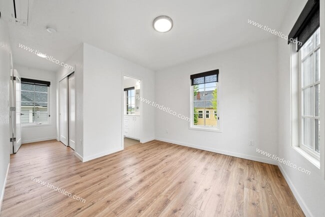 1106-1110 SE Lincoln St in Portland, OR - Building Photo - Building Photo