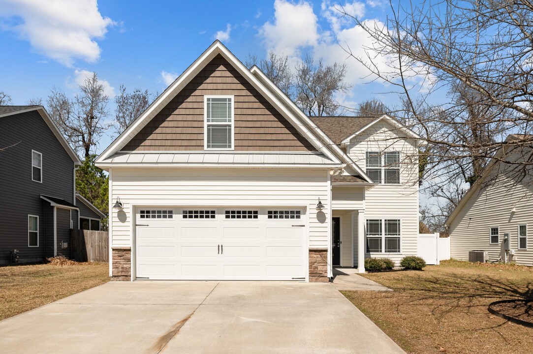2334 Great Laurel Ct in Greenville, NC - Building Photo