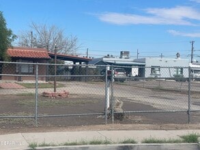 7817 West Dr in El Paso, TX - Building Photo - Building Photo