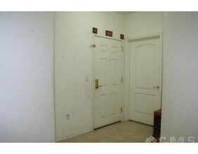 2818 Edward Stec Blvd in Edison, NJ - Building Photo - Building Photo