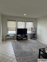 27B Benjamin Franklin Dr in Monroe Township, NJ - Building Photo