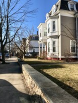 74 Walnut St, Unit 5 in Somerville, MA - Building Photo