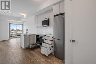 51 Clarington Blvd in Clarington, ON - Building Photo - Building Photo