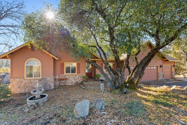 property at 14304 Lake Vista Dr