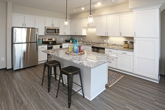 The Shoreham Apartments in St. Louis Park, MN - Foto de edificio - Interior Photo