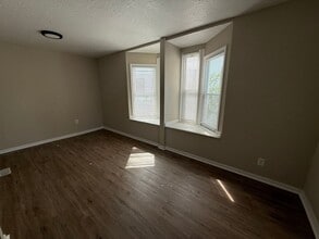 853 E Grand Blvd in Detroit, MI - Building Photo - Building Photo