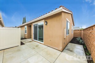 1734 Lorraine Dr in Corona, CA - Building Photo