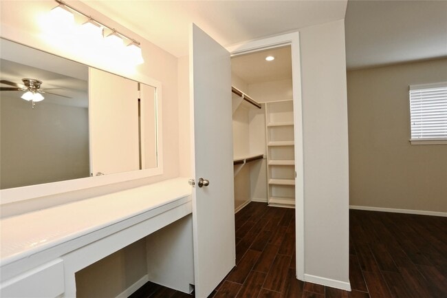 property at 1135 Murrayhill Dr