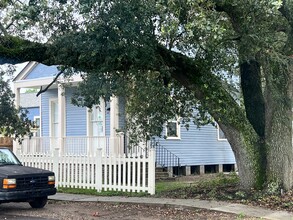 2535 Upperline St in New Orleans, LA - Building Photo - Building Photo