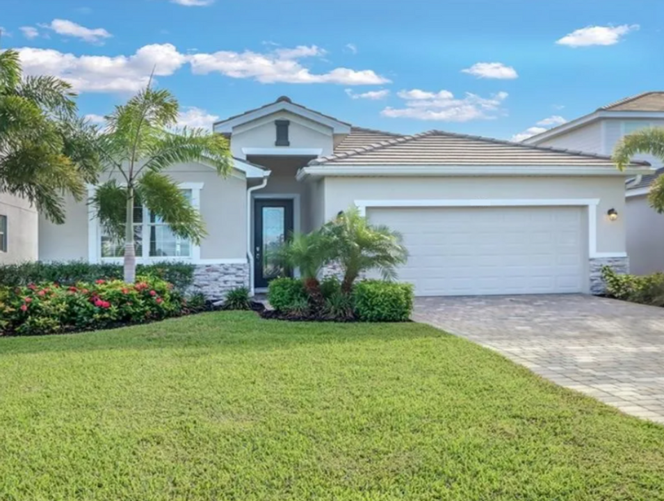 4342 Teaberry Ln in Ft. Myers, FL - Building Photo