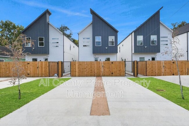 2708 Bostic St in Houston, TX - Foto de edificio - Building Photo