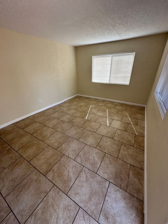 2518 Alvarado Dr NE in Albuquerque, NM - Building Photo - Building Photo