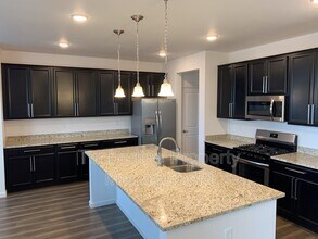 811 Marine Corps Dr in Monument, CO - Building Photo - Building Photo