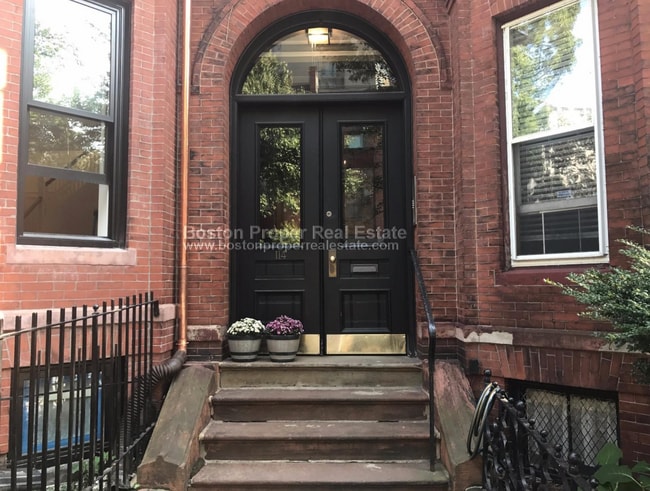 114 Saint Botolph St, Unit 2