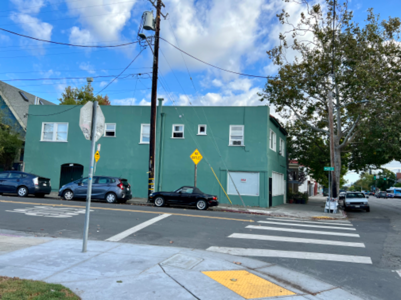 6436 Telegraph Ave in Oakland, CA - Foto de edificio