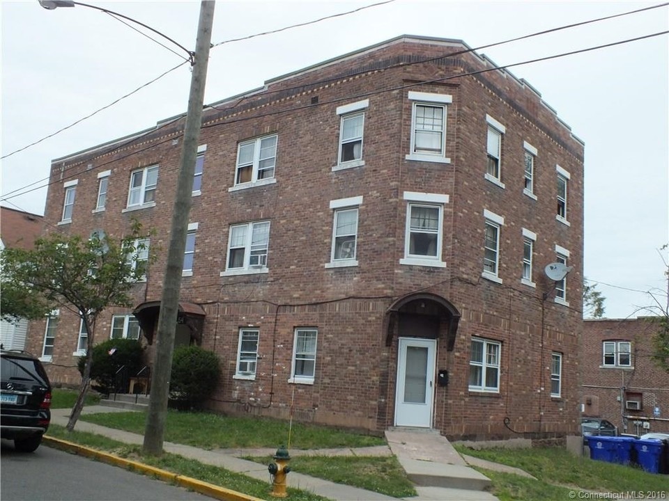 54 Grove St in Middletown, CT - Foto de edificio