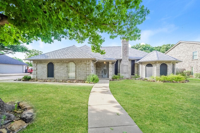 9125 Timber Oaks Dr