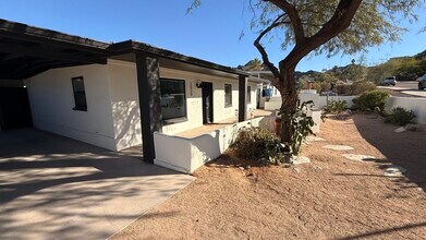 1510 E Sunnyslope Ln in Phoenix, AZ - Building Photo - Building Photo