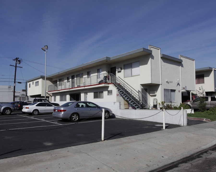 1017 N Hudson Ave in Los Angeles, CA - Foto de edificio