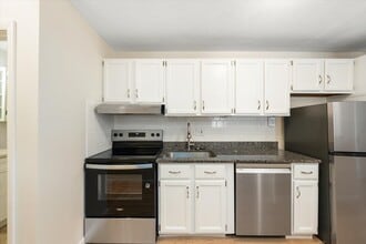 176 Swanson Rd, Unit 307 in Boxborough, MA - Building Photo - Building Photo