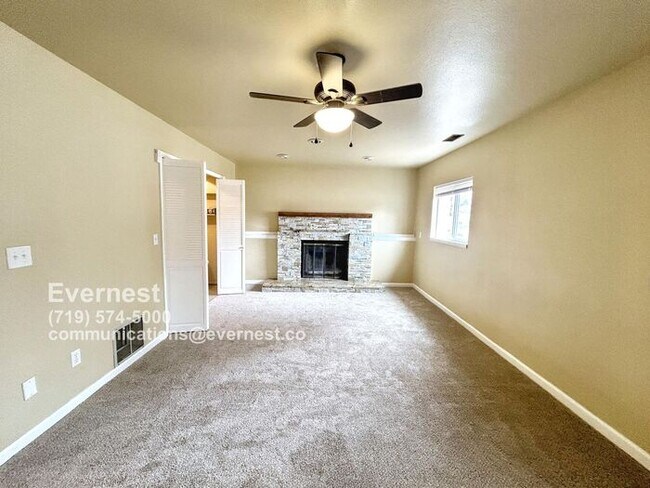 2195 Bula Dr in Colorado Springs, CO - Building Photo - Building Photo