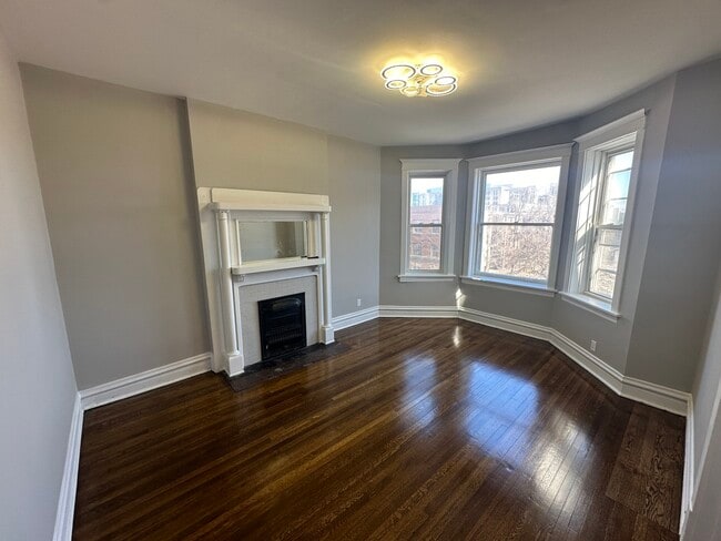 6110 S Ingleside Ave in Chicago, IL - Building Photo - Building Photo