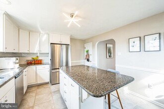 207 E 10th Ave in Conshohocken, PA - Building Photo - Building Photo