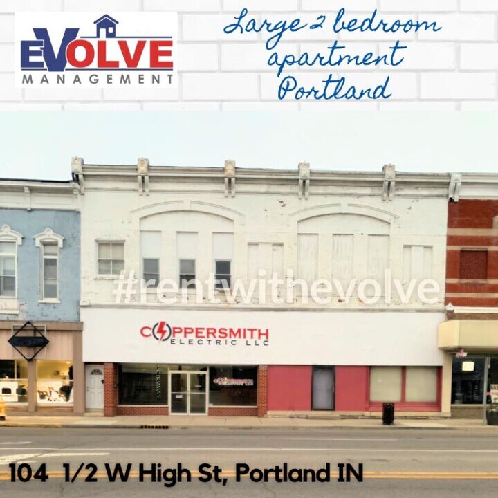 104 W High St in Portland, IN - Building Photo