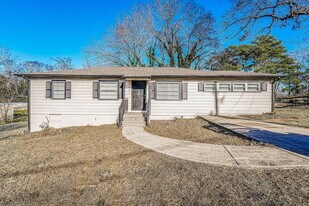 9601 Red Ln Dr, Unit A115 in Birmingham, AL - Building Photo