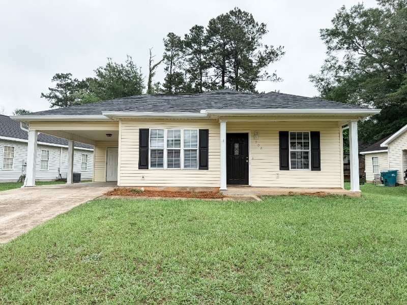 304 Spring Creek Dr in Perry, GA - Building Photo
