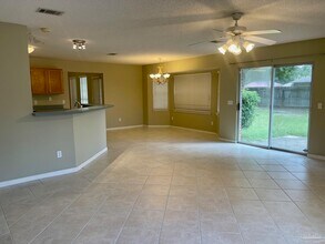 5162 Goshawk Dr in Milton, FL - Building Photo - Building Photo