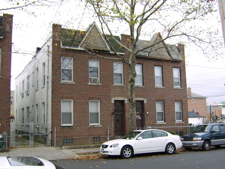 1539 Mayflower Ave in Bronx, NY - Building Photo